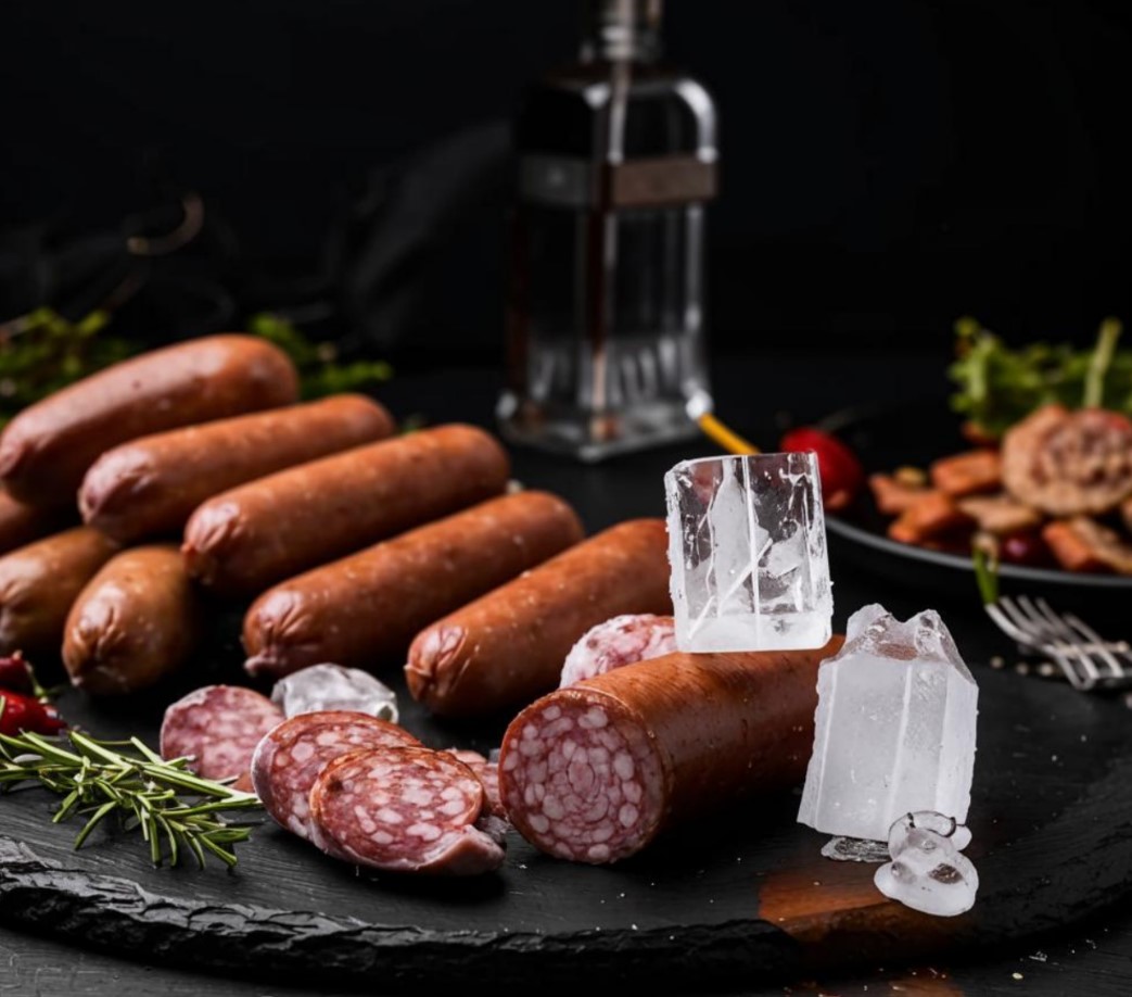 Бекон, сосиски, колбасы